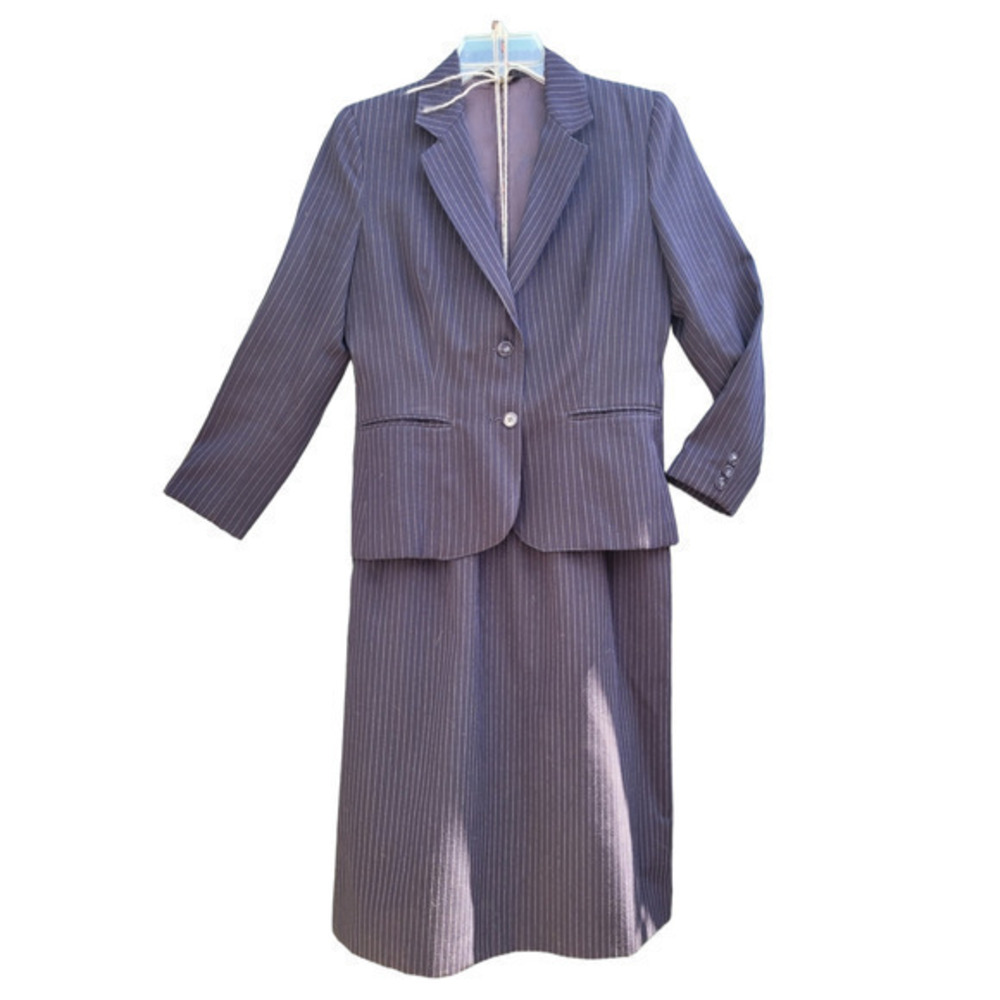 Vintage Boundary Water Dayton's White Pin Stripe‎ Two Button Jacket Skirt Set